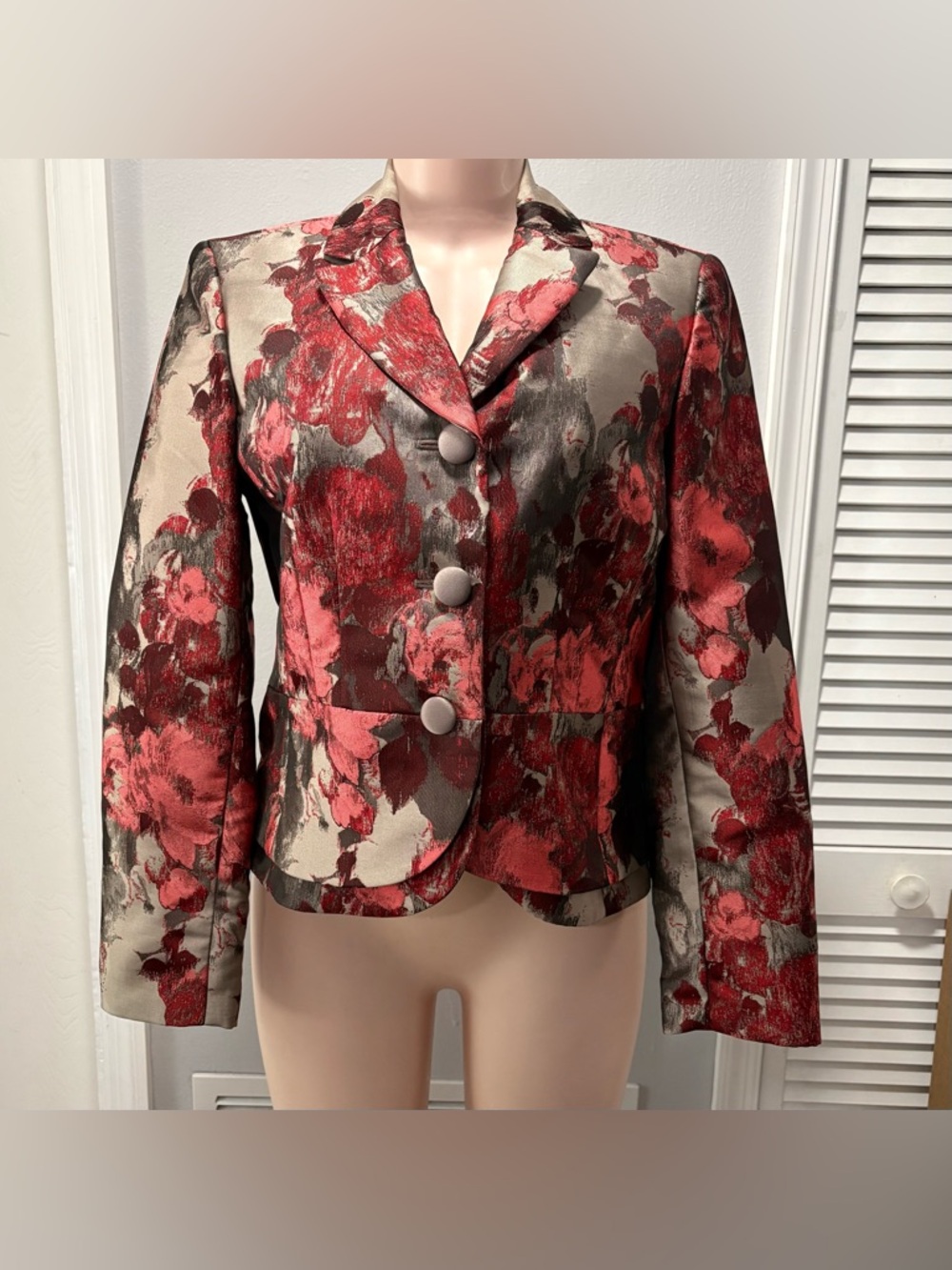 Kasper Red Floral Jacquard 3-Button Blazer Women’s Size 8